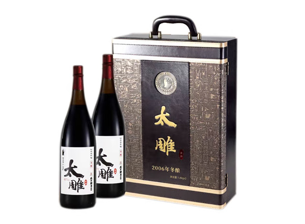 赣州回收太雕黄酒咸亨酒店太雕黄酒2006年冬酿1.8KG*2礼盒装绍兴黄酒
